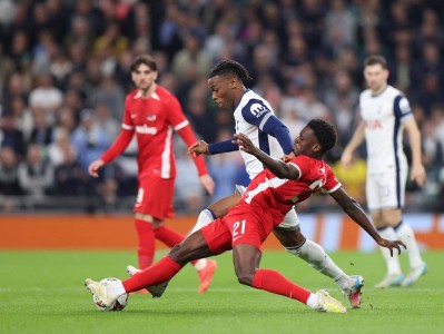 赛地聚焦——荷甲集结日热度飙升，纽约尼克斯战术微调，质疑声仍在，控场能力受关注的简单介绍开云平台安全登录