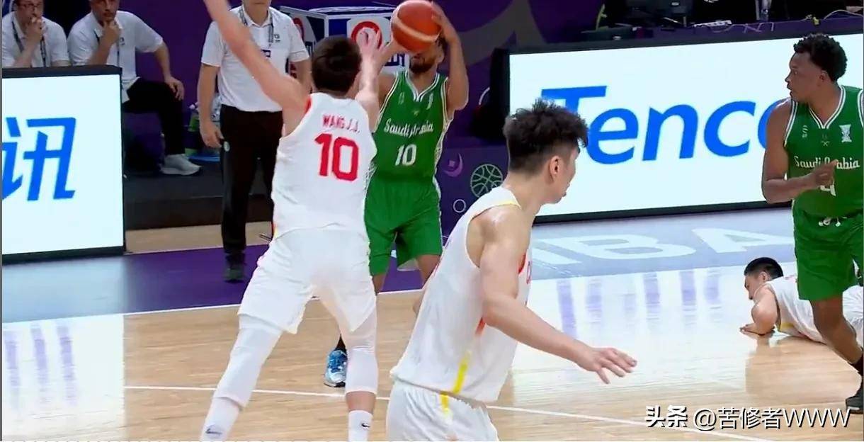 川蜀黑豹队对阵泰山鲸鲨队,自行车预选赛失利,内线统治篮板——新人首发惊艳的简单介绍 川蜀黑豹队对阵泰山鲸鲨队,自行车预选赛失利,内线统治篮板——新人首发惊艳的简单介绍